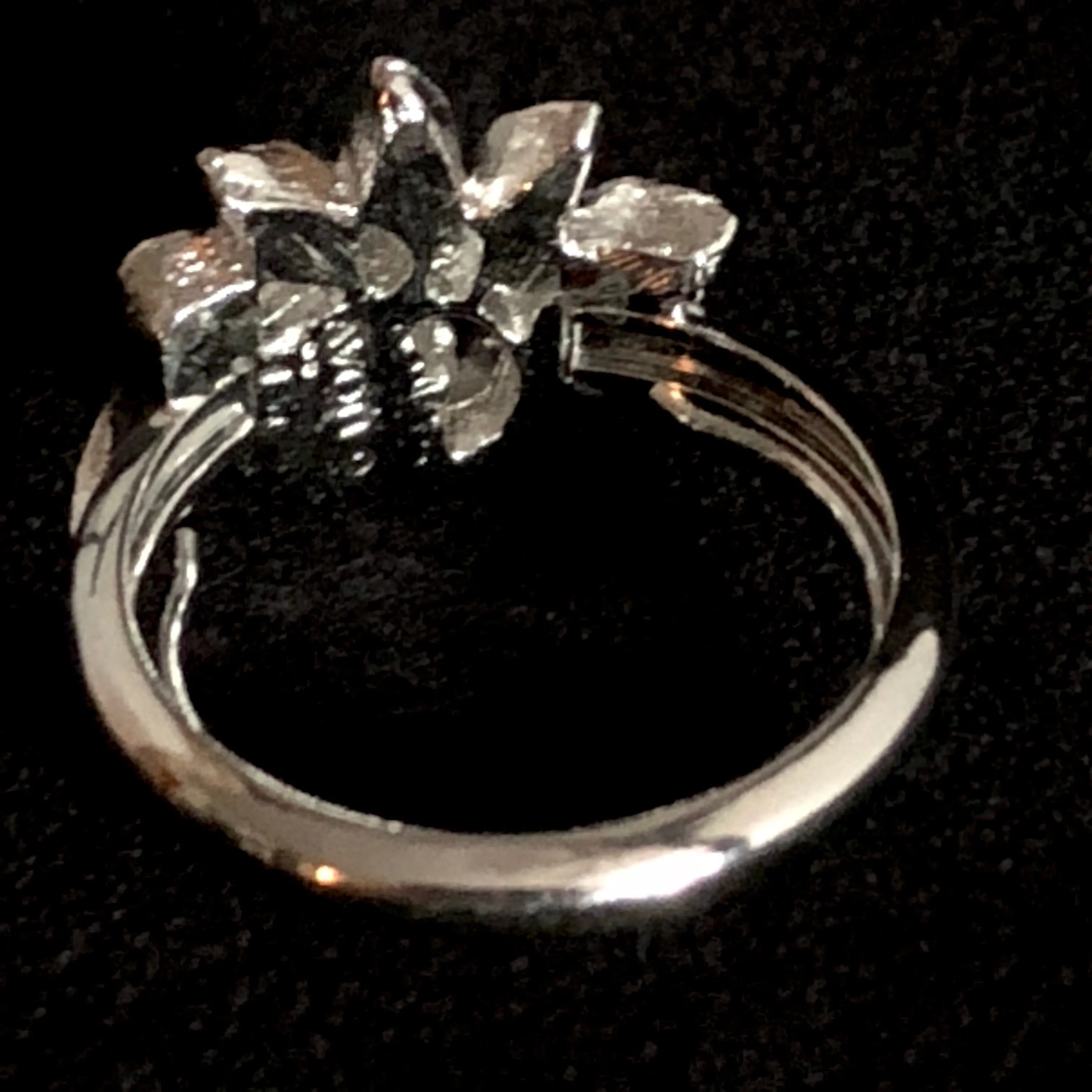 1975 Avon Fan Fare Ring