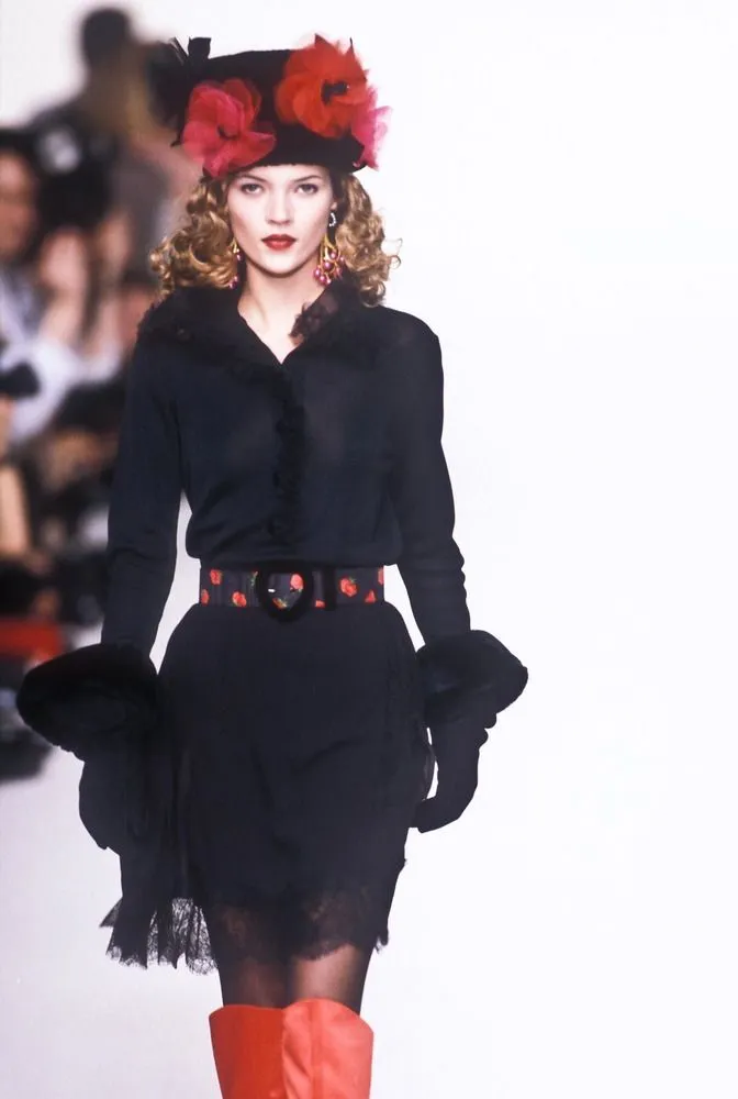 1994 F/W Scallop Lace Skirt