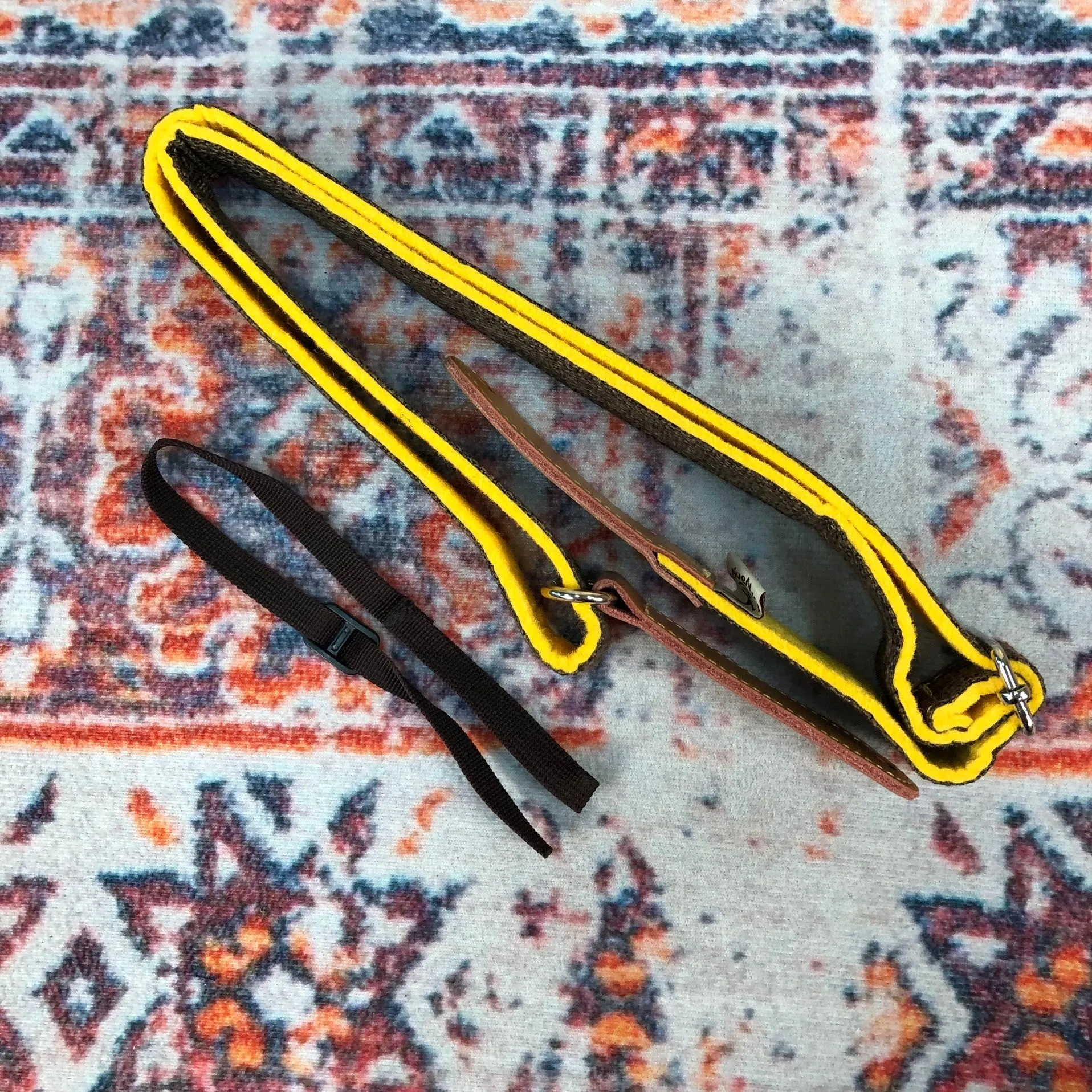 aNueNue Wool Strap - Yellow