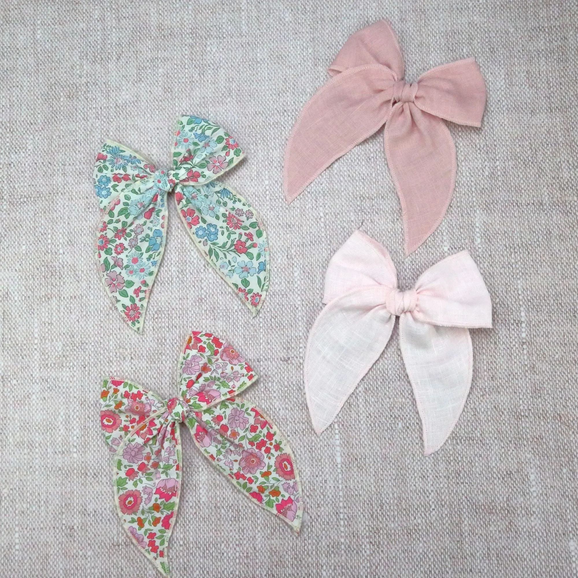 Caroline Linen Midi Bow With Clip