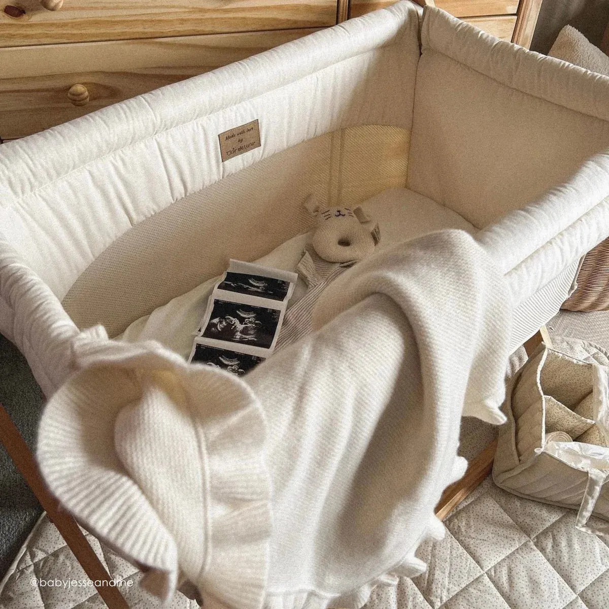 Clair De Lune Folding Crib - Cream