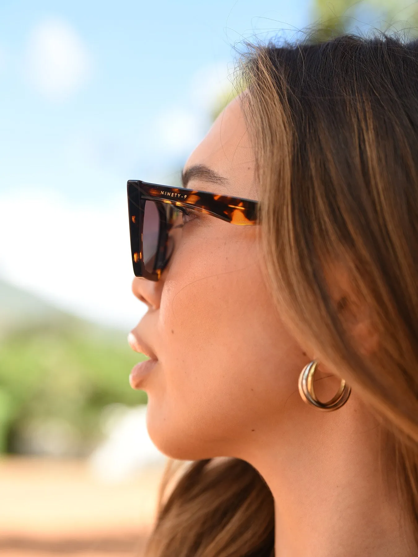 CLASSY - Sunglasses • Brown Tortoise
