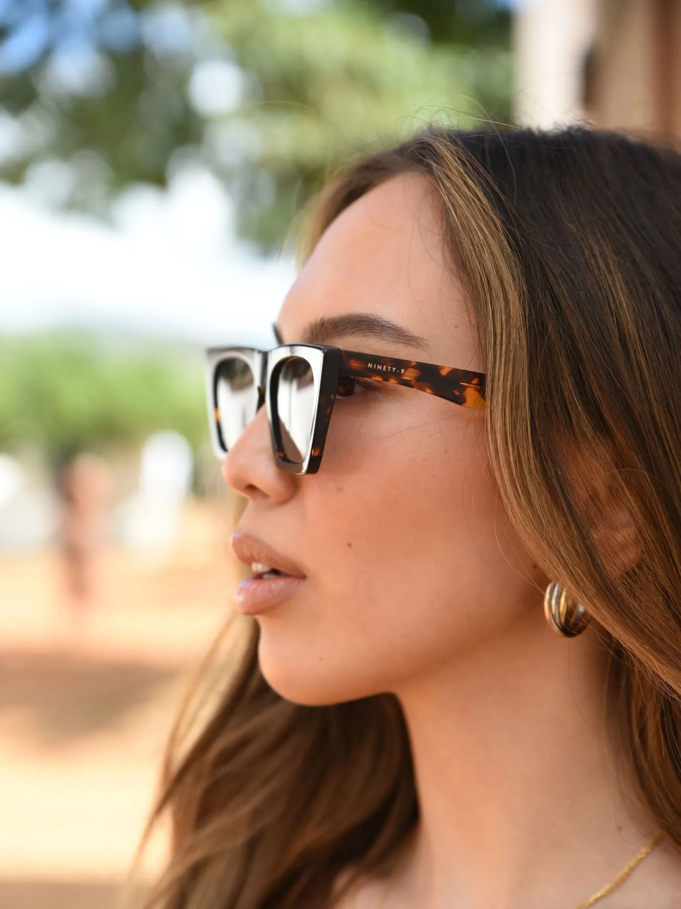 CLASSY - Sunglasses • Brown Tortoise