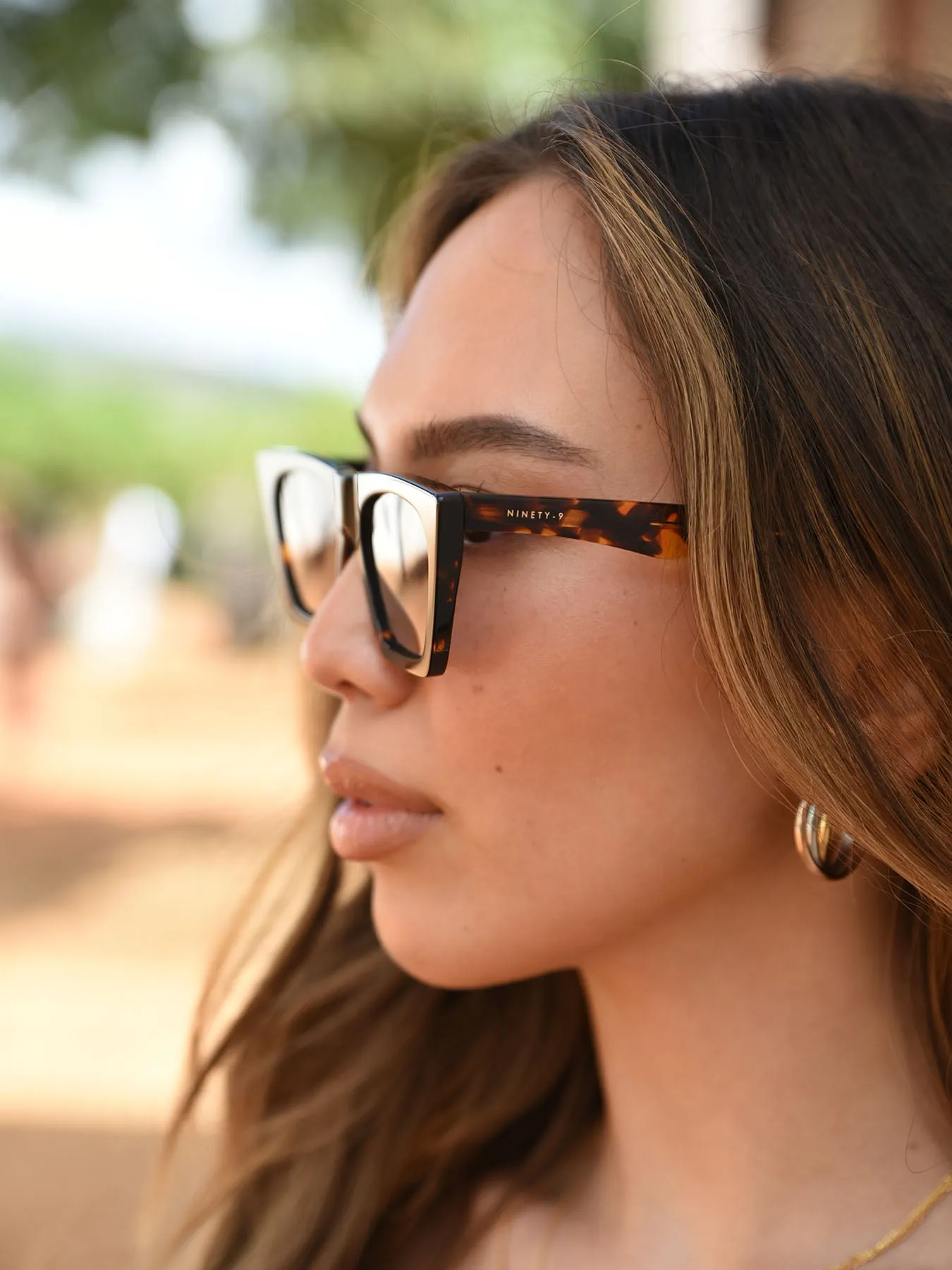 CLASSY - Sunglasses • Brown Tortoise