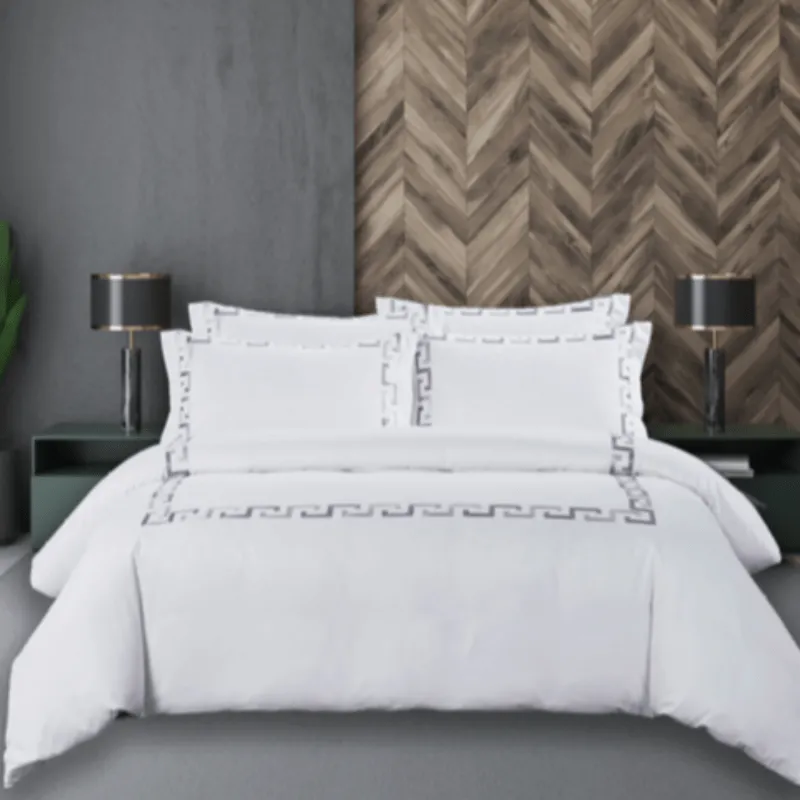 Egyptian Cotton 300 Thread Count  Opulence Collection Alexsandro White Duvet Cover Set