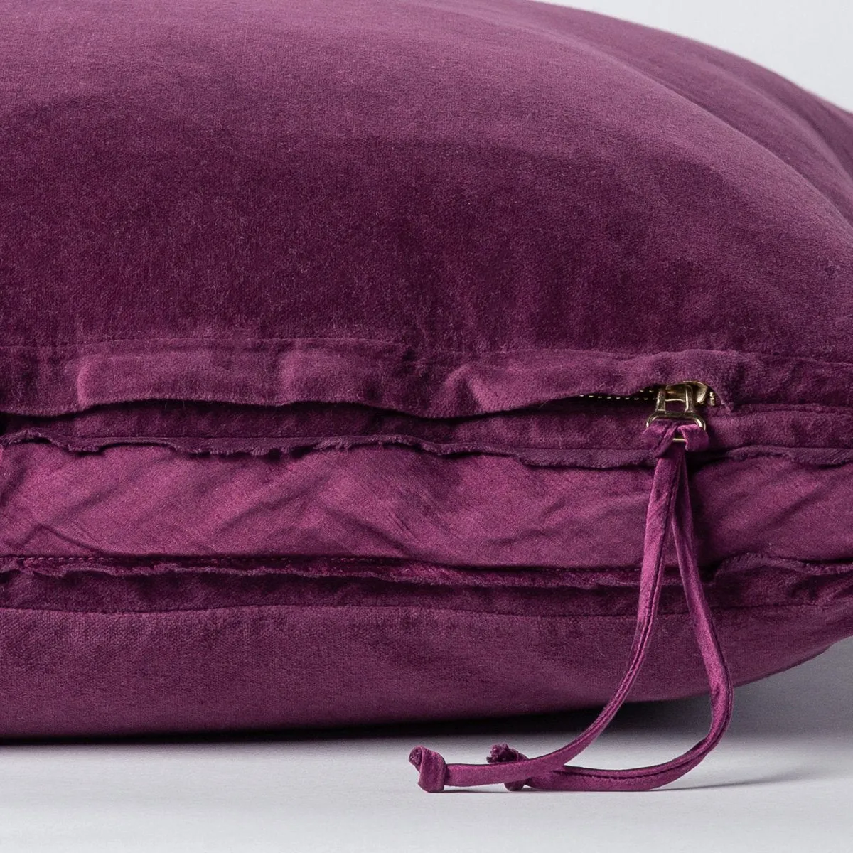Harlow 24x24 Pillow - Fig