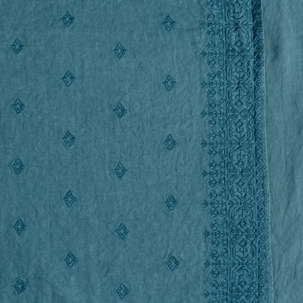 Ines Blanket