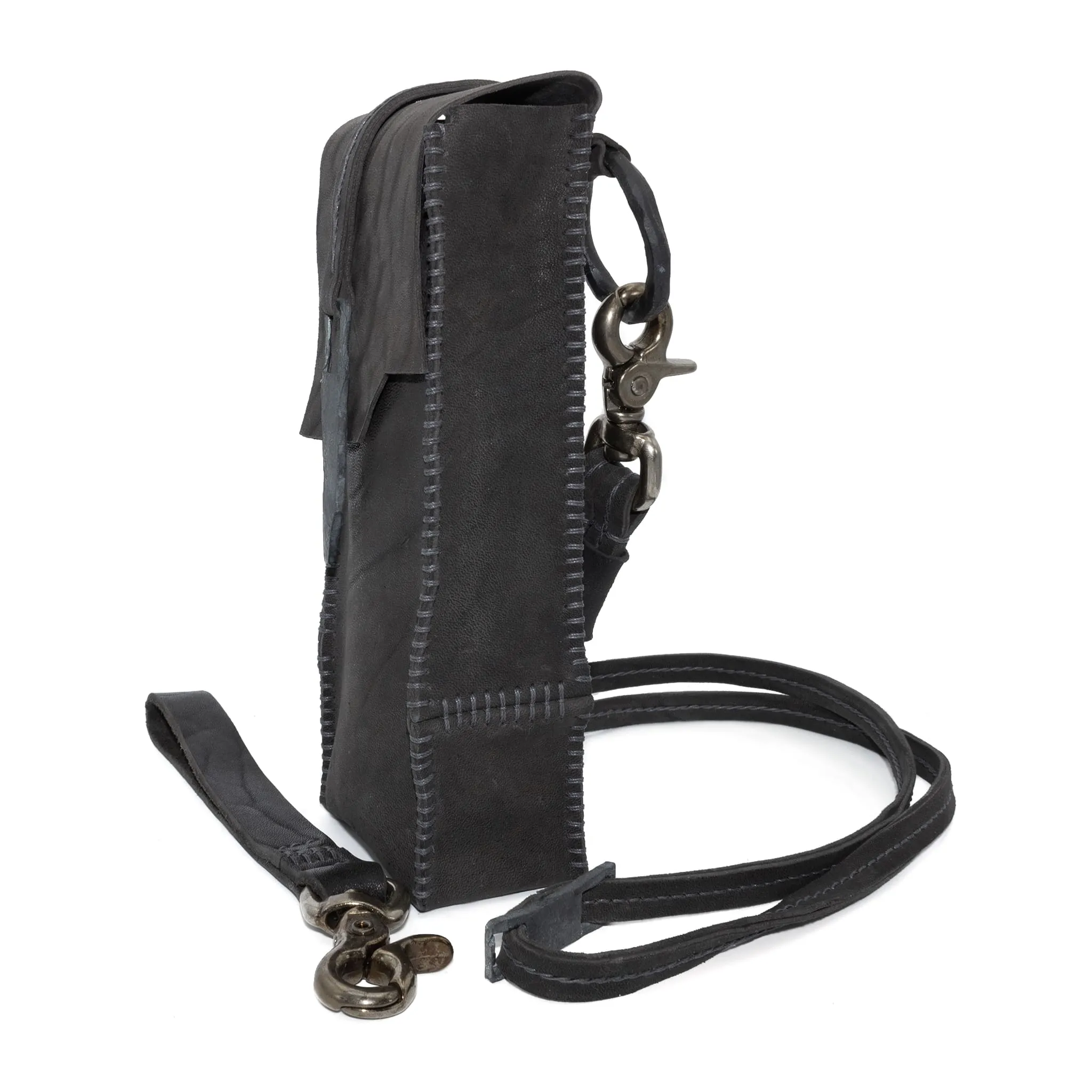 iron dyed horse culatta leather phone pouch