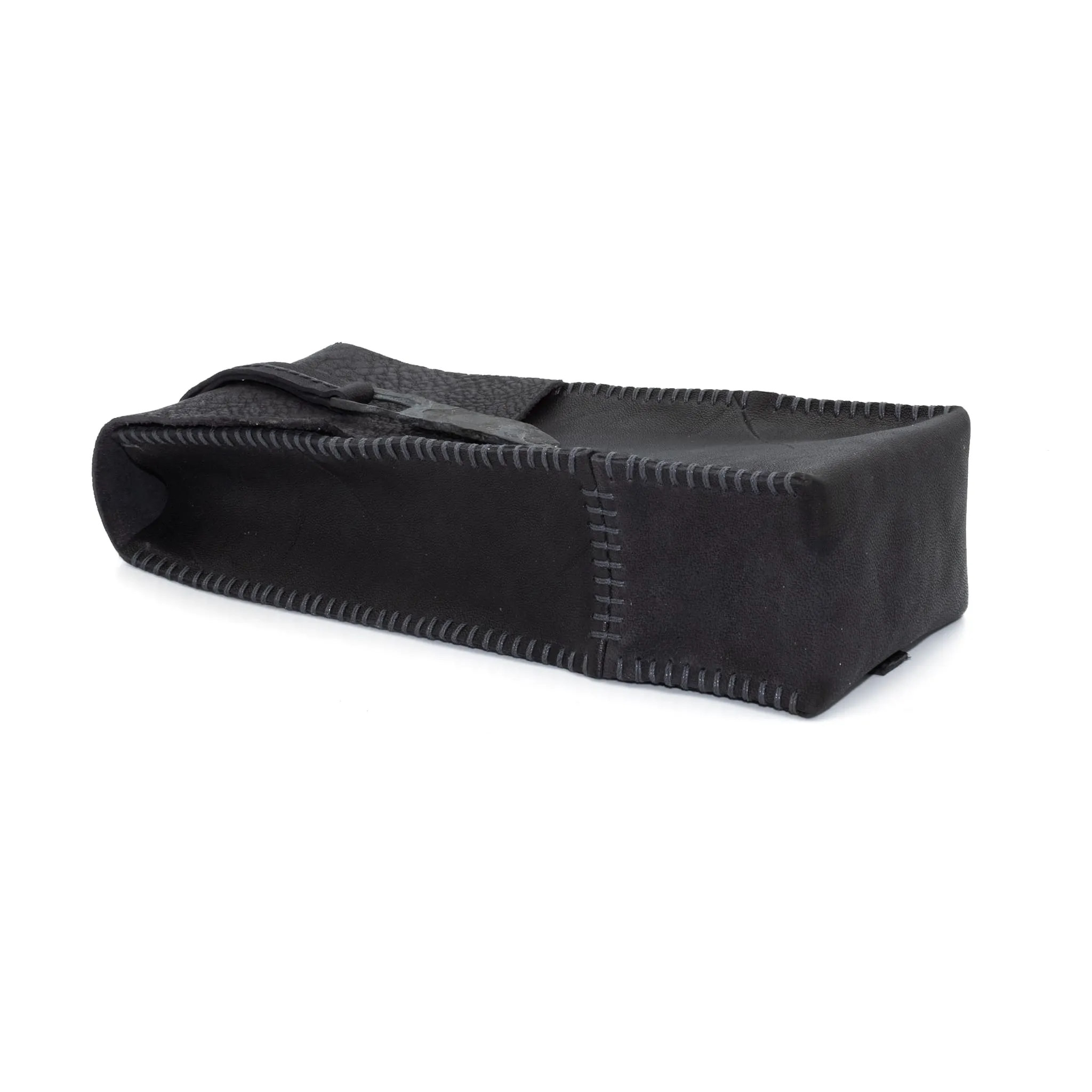iron dyed horse culatta leather phone pouch