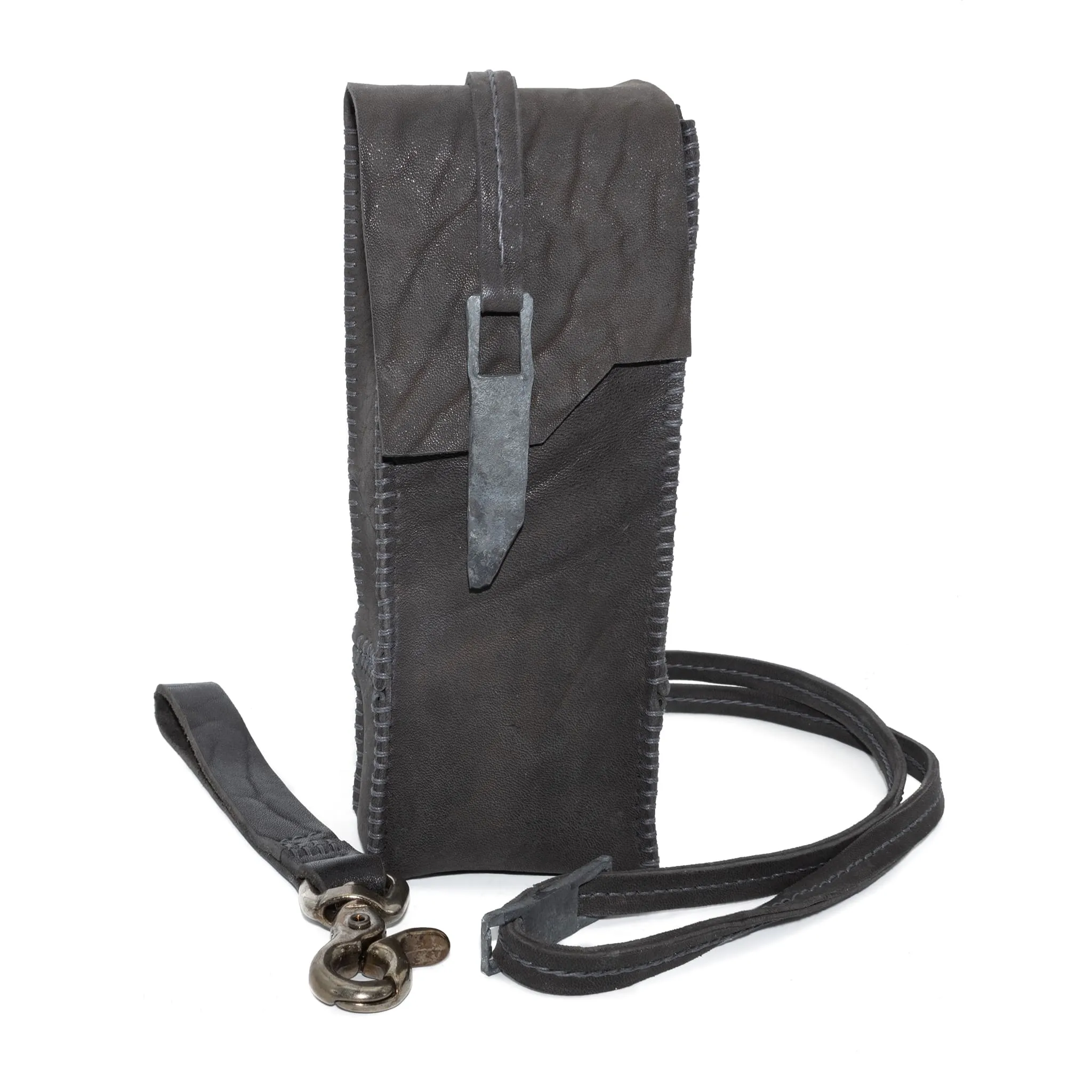 iron dyed horse culatta leather phone pouch