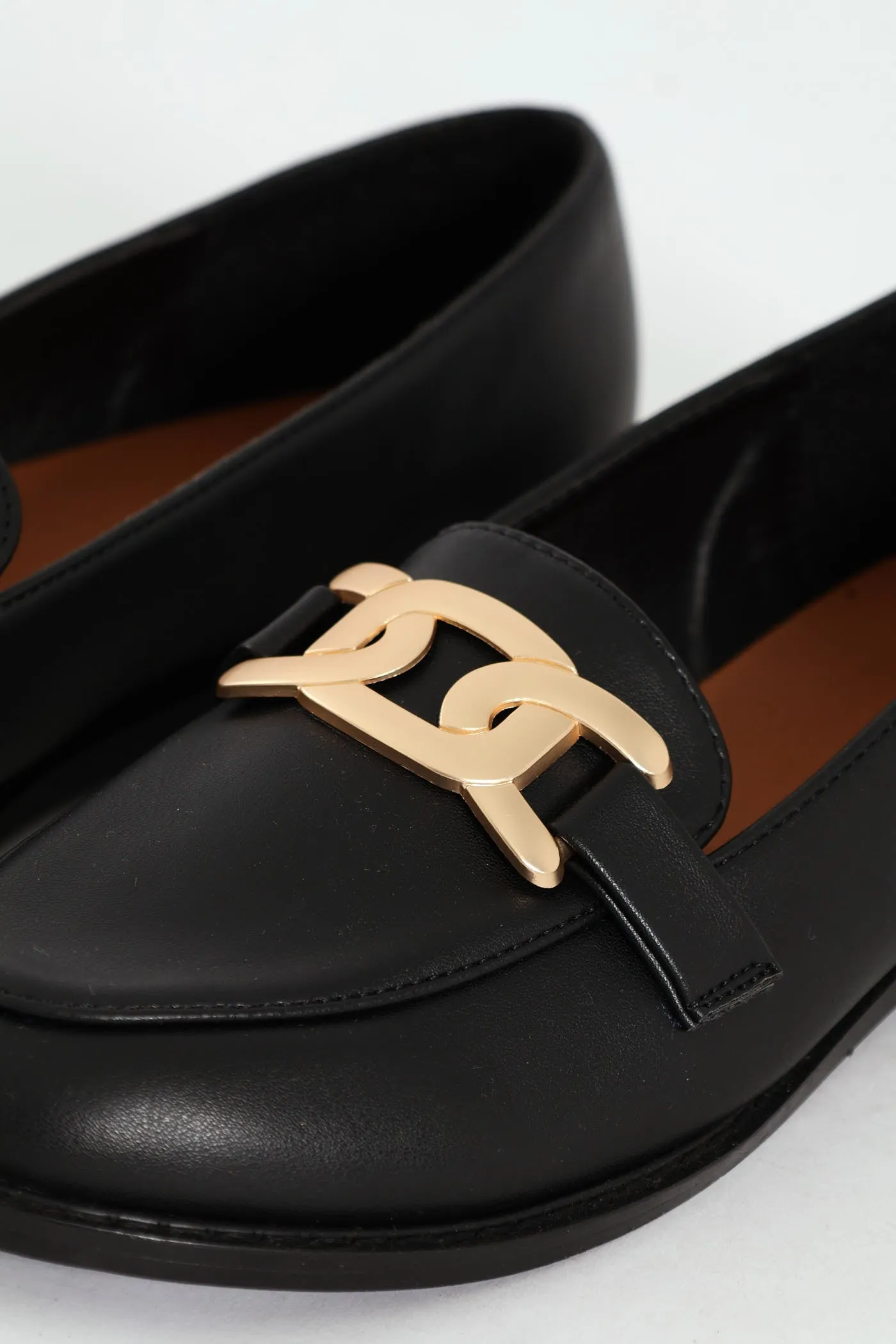 Loafer With Chain Metal Trim - Black