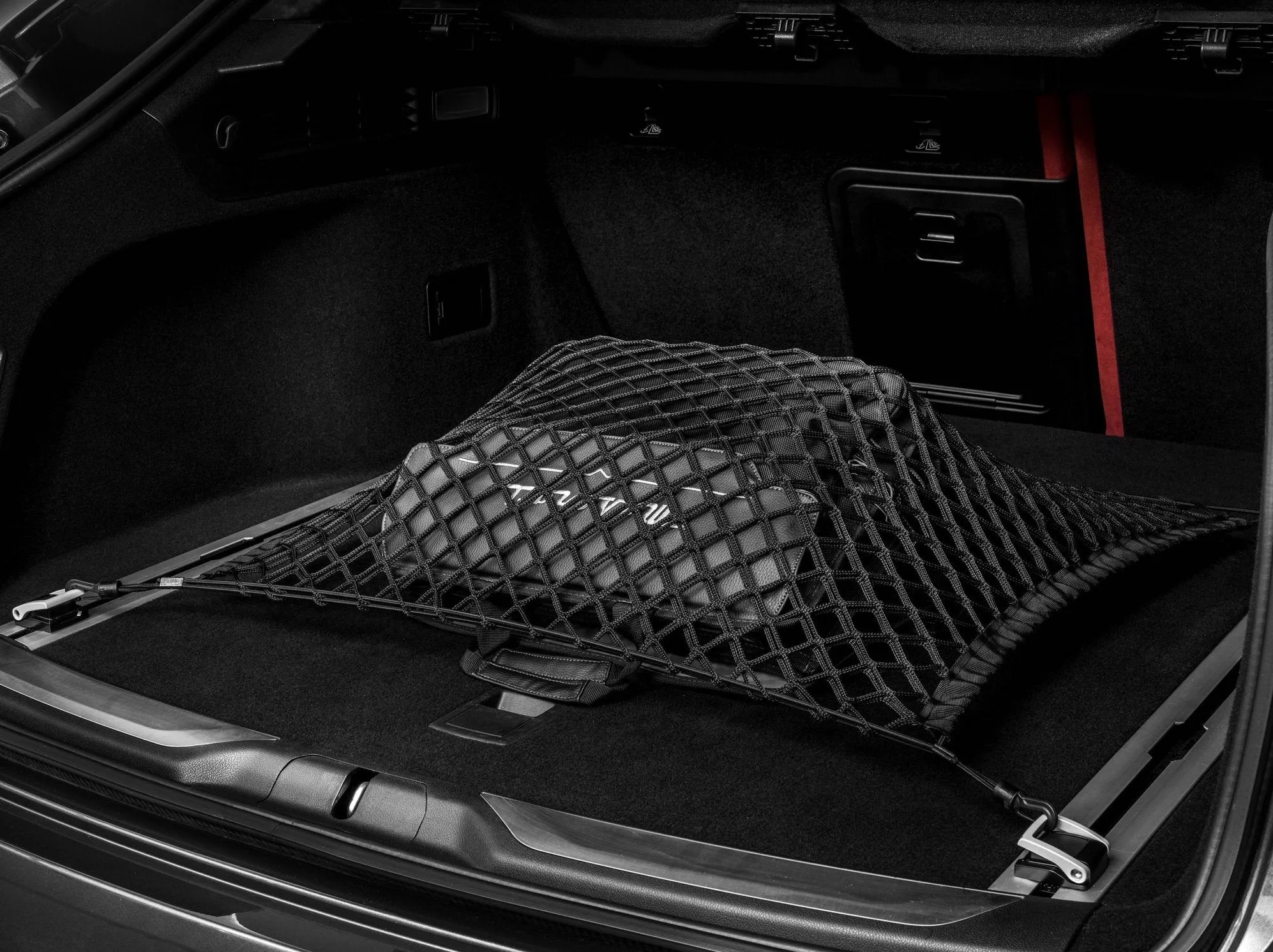 Maserati Levante Luggage Net