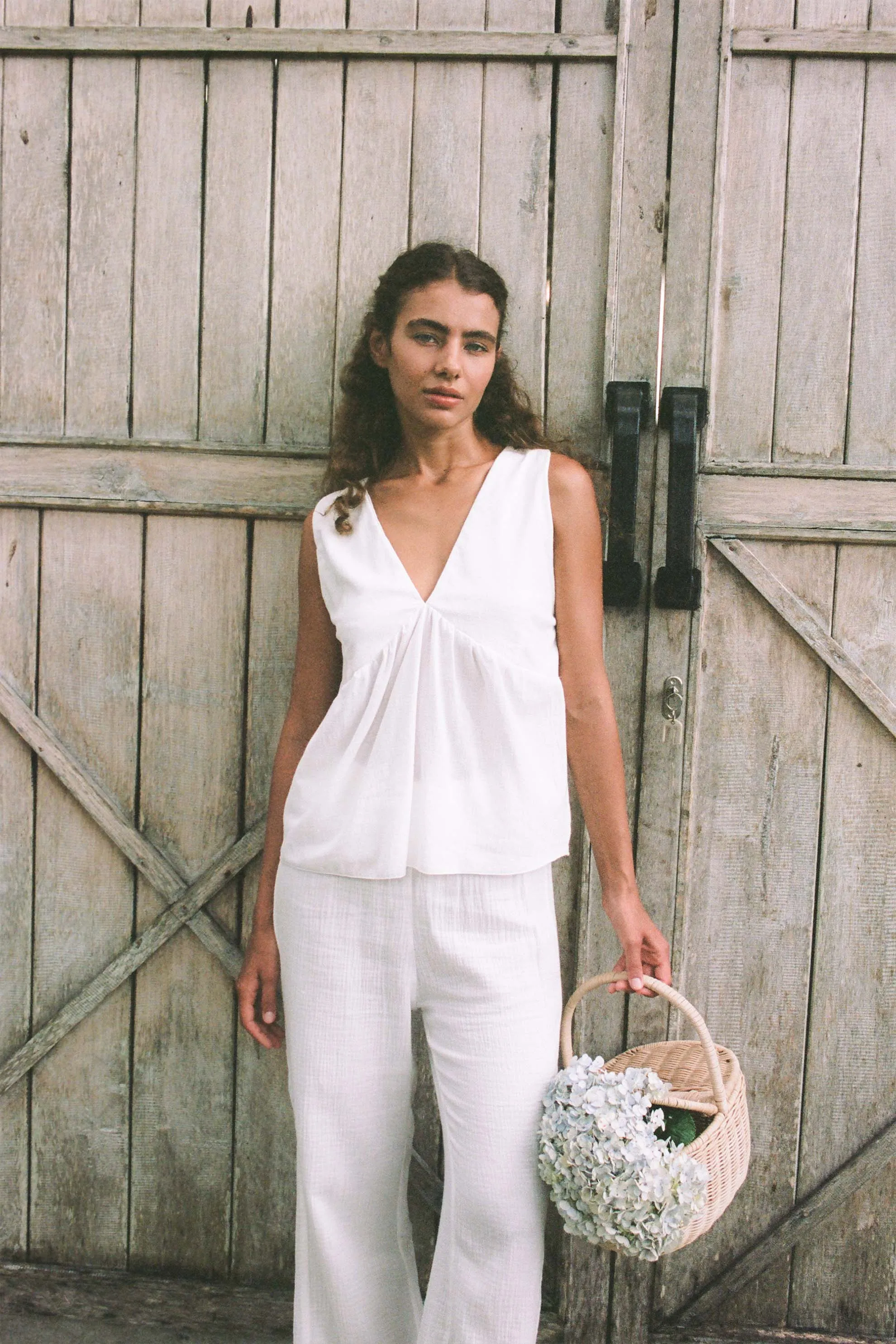 Mökki Top Off White