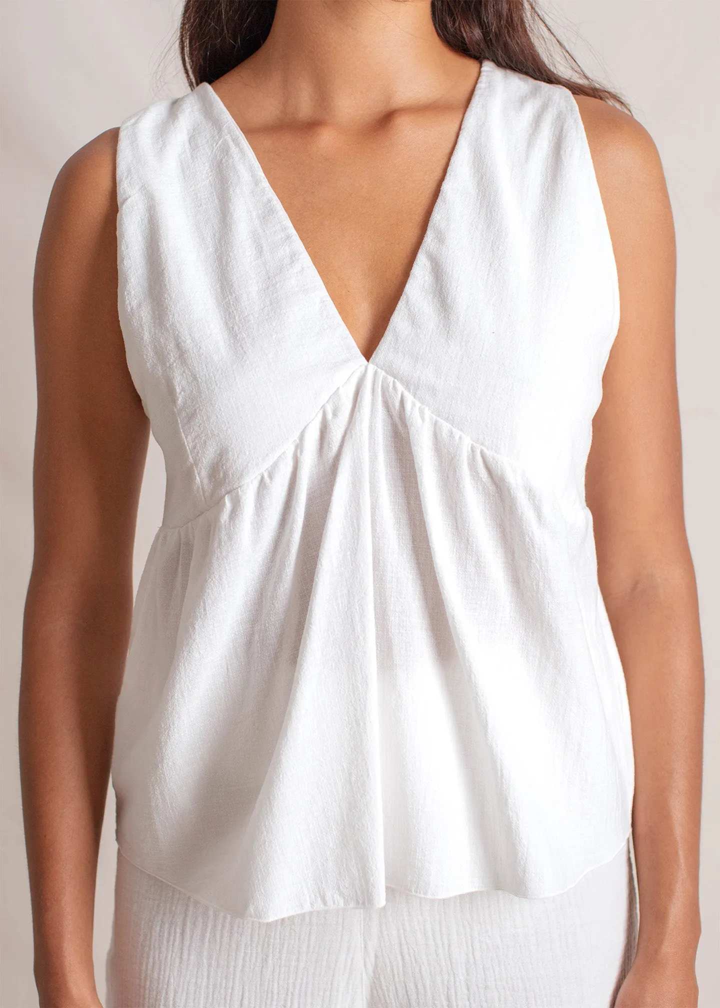 Mökki Top Off White