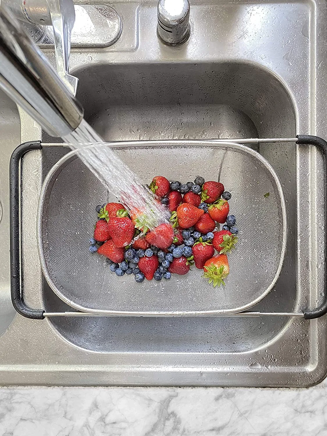 New Makerstep Over the Sink Colander Strainer Basket Stainless Steel, For Kitchen Sink with Rubber Grip, Fine Mesh, Large Kitchen Gadgets Tools, Expandable Sink Strainer Home Kitchen Essentials
