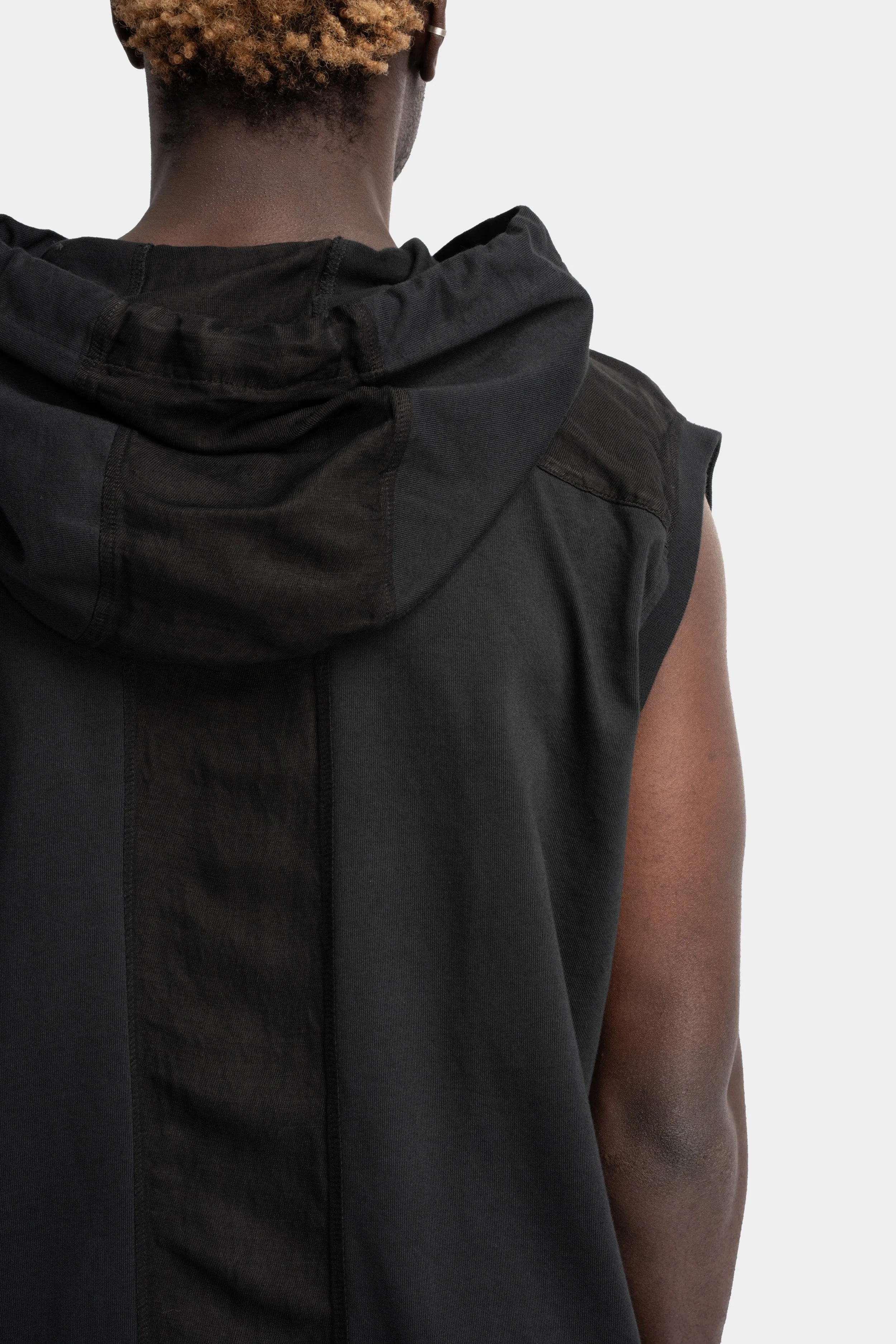 Sleeveless hoodie