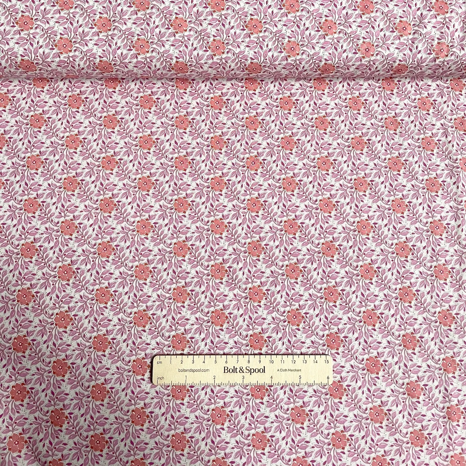 Tilda Fabrics : Windy Days - Wendy Pink