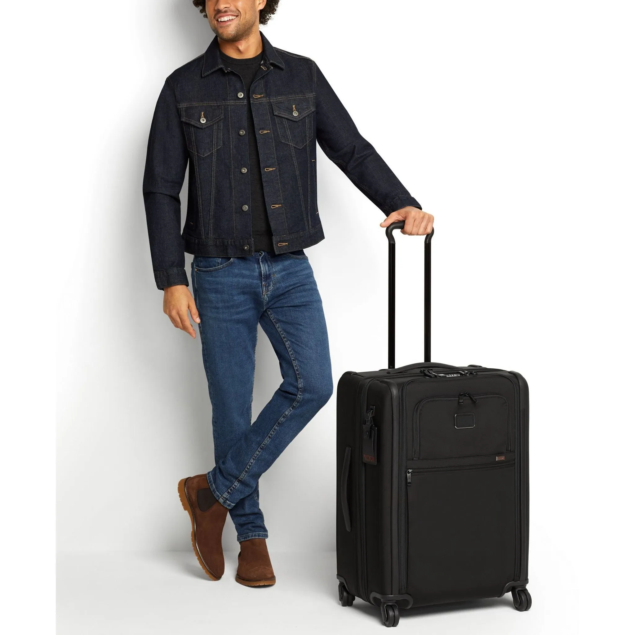 TUMI Alpha 3 Short Trip Expandable 4 Wheel Packing Case