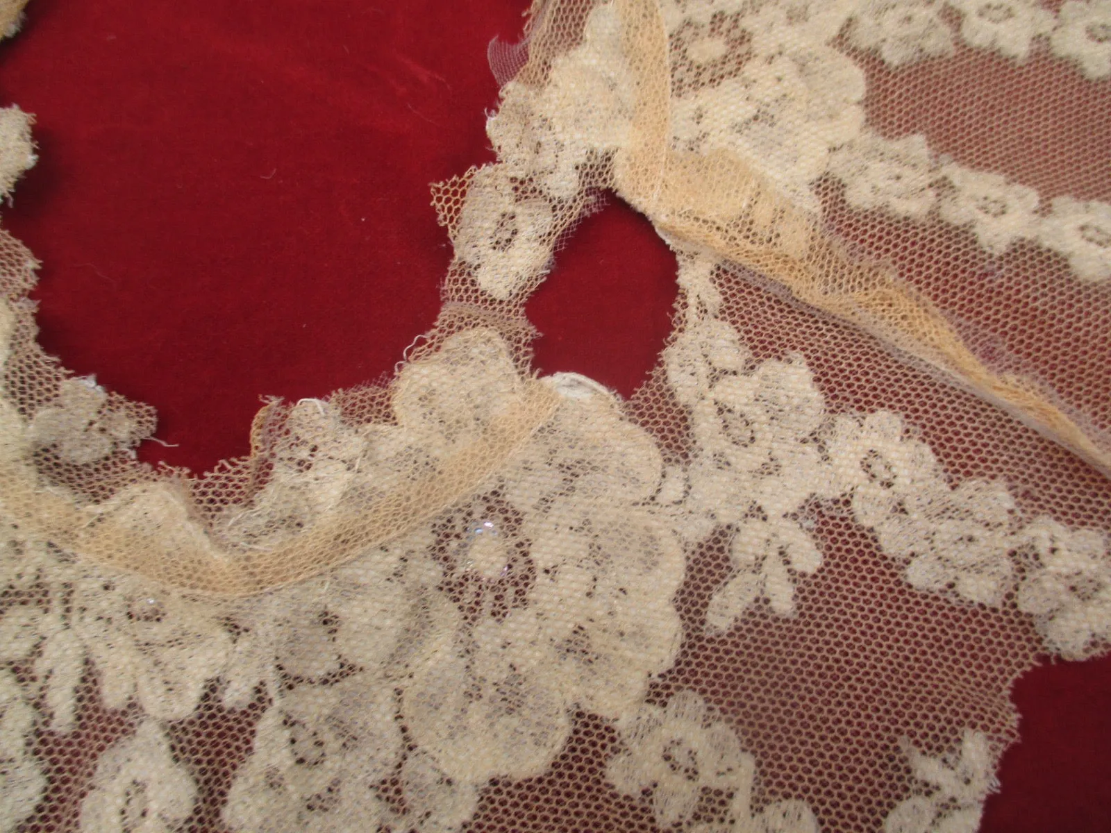 Vintage 30s beaded lace applique remnant